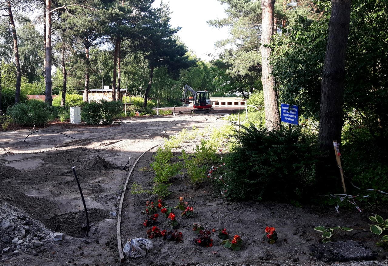 Etapy prac na trawnikach i rabatach